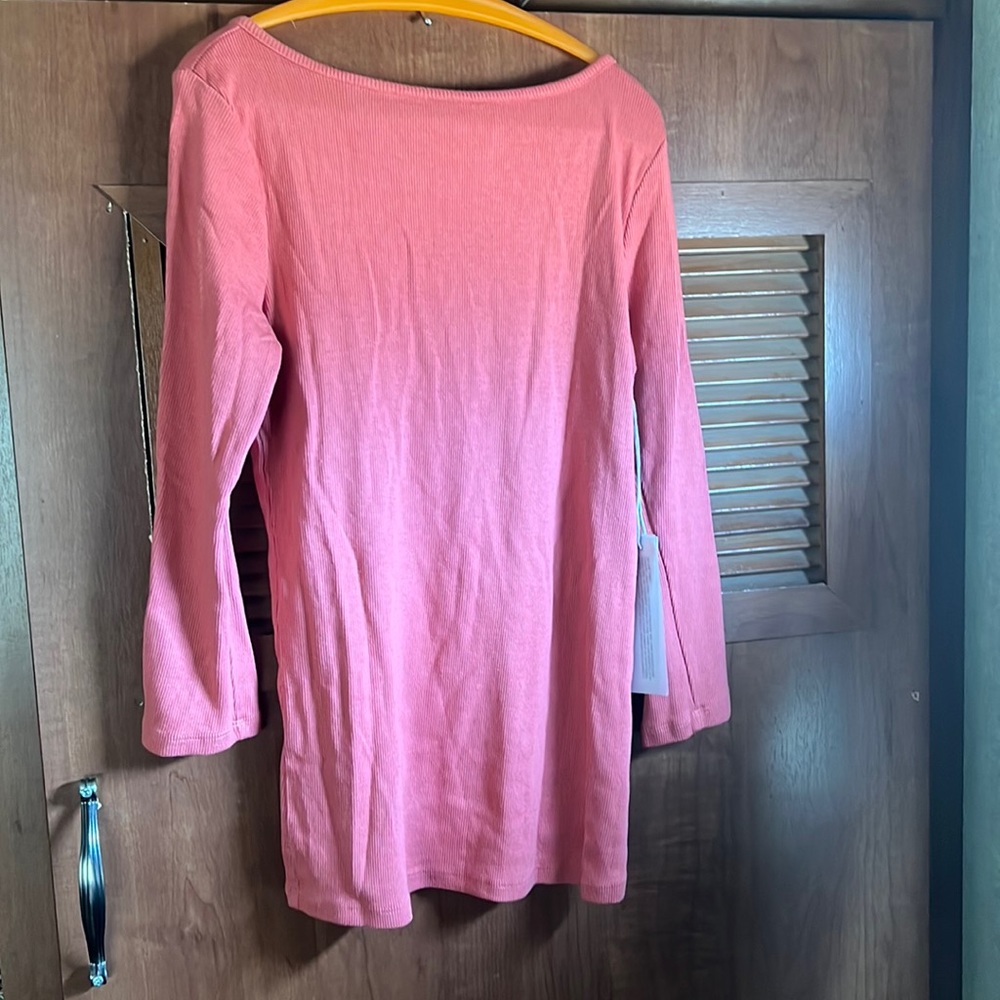 3/4 sleeve low back shirt by Stateside